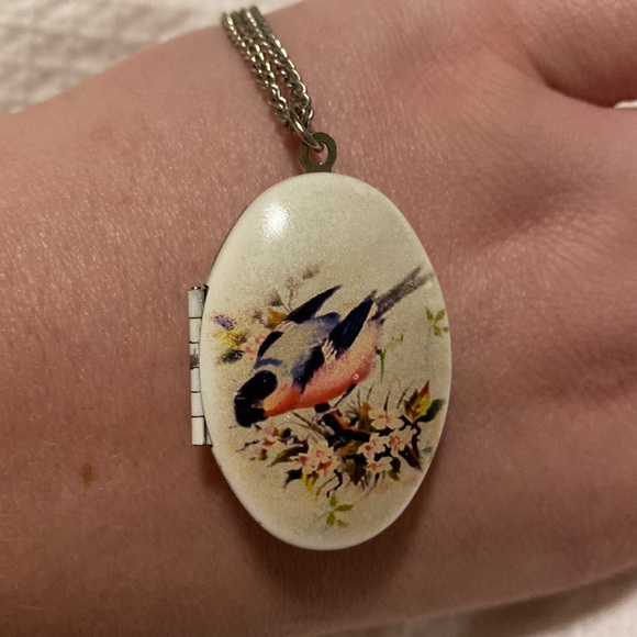 Long silver bird locket, vintage style - Picture 2 of 3